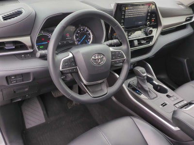 2022 Toyota Highlander Hybrid XLE