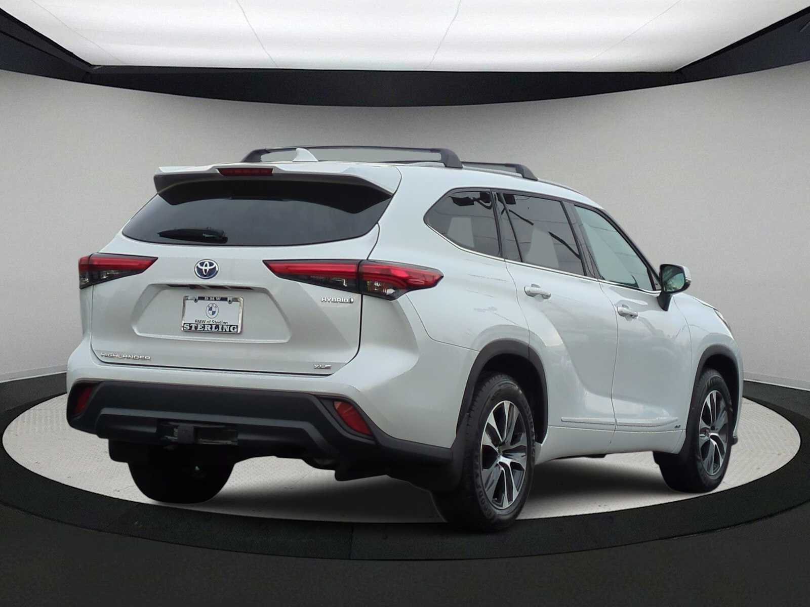 2022 Toyota Highlander Hybrid XLE