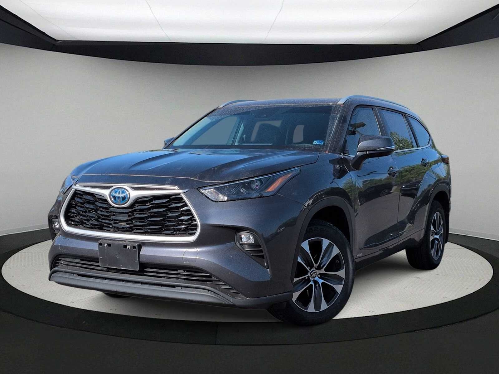 2023 Toyota Highlander Hybrid XLE