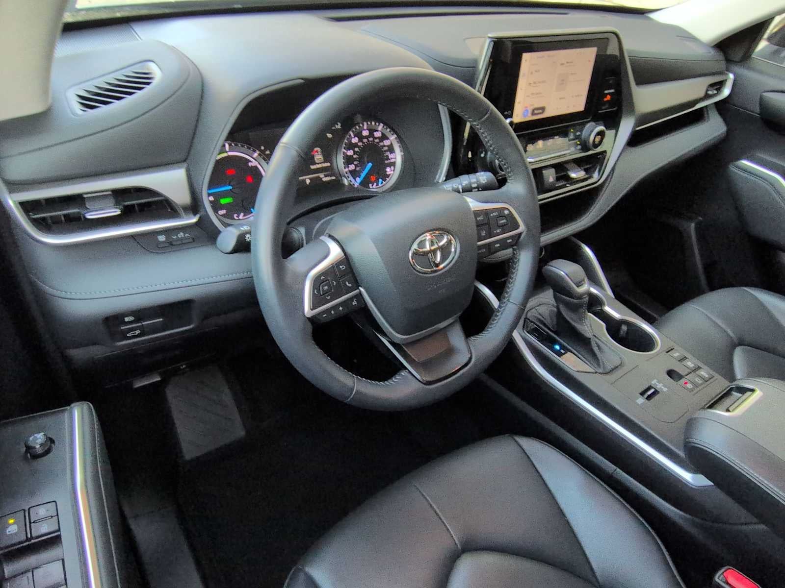 2023 Toyota Highlander Hybrid XLE