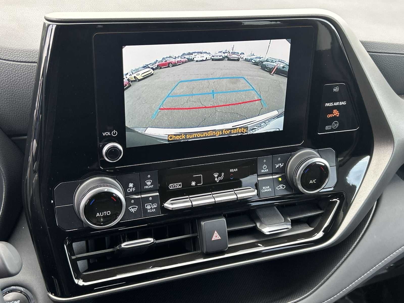 2023 Toyota Highlander LE