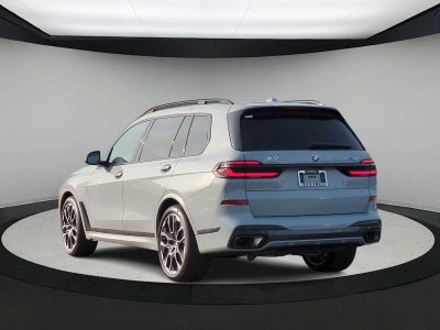 2025 BMW X7 xDrive40i