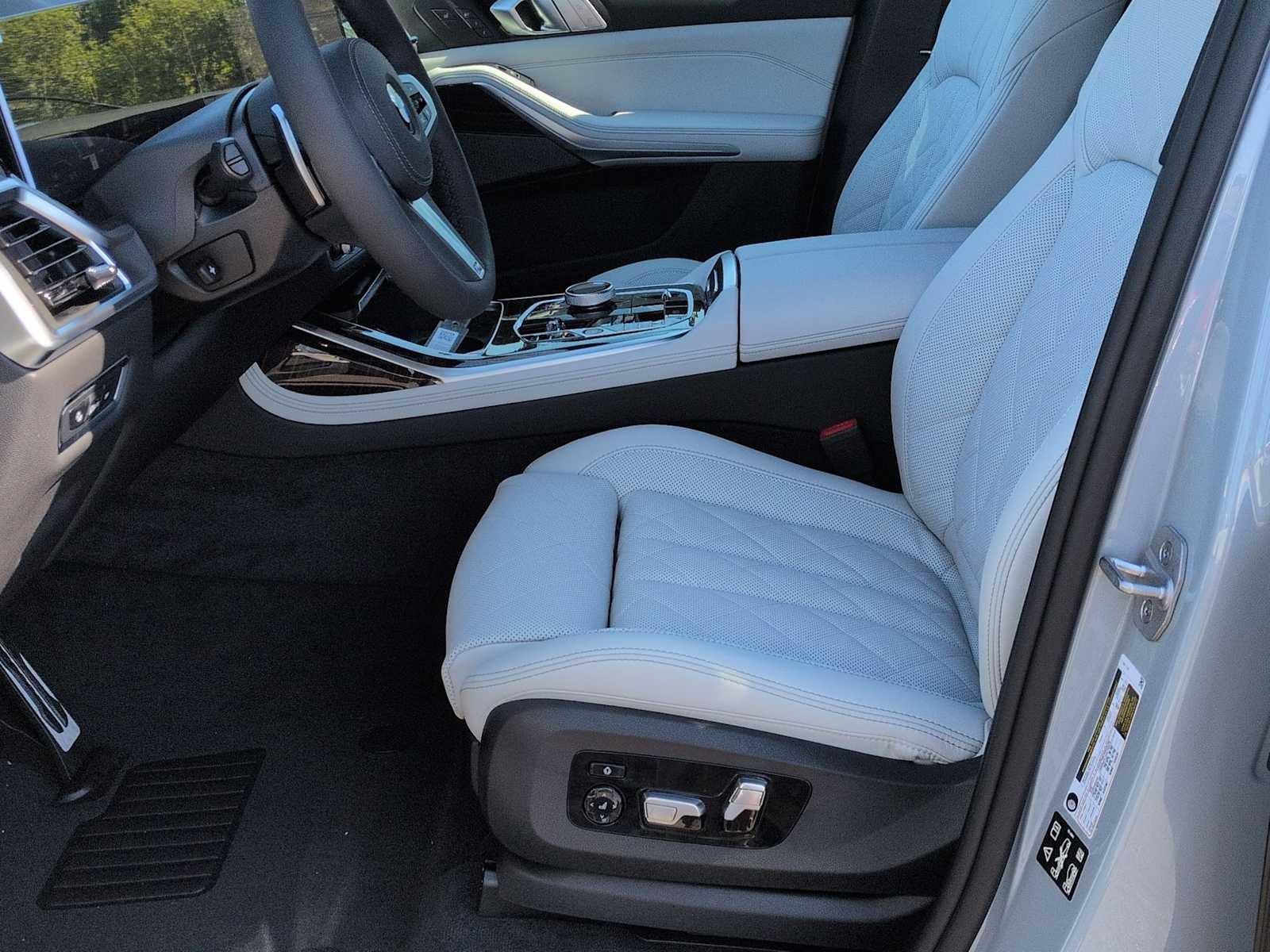 2027 BMW X7 xDrive40i