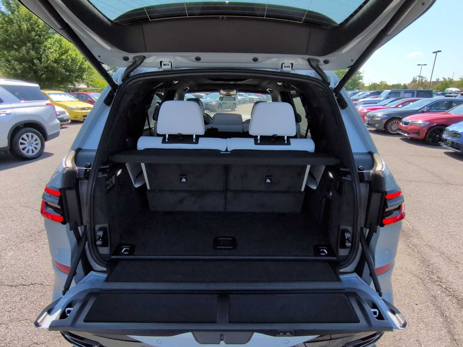 2027 BMW X7 xDrive40i