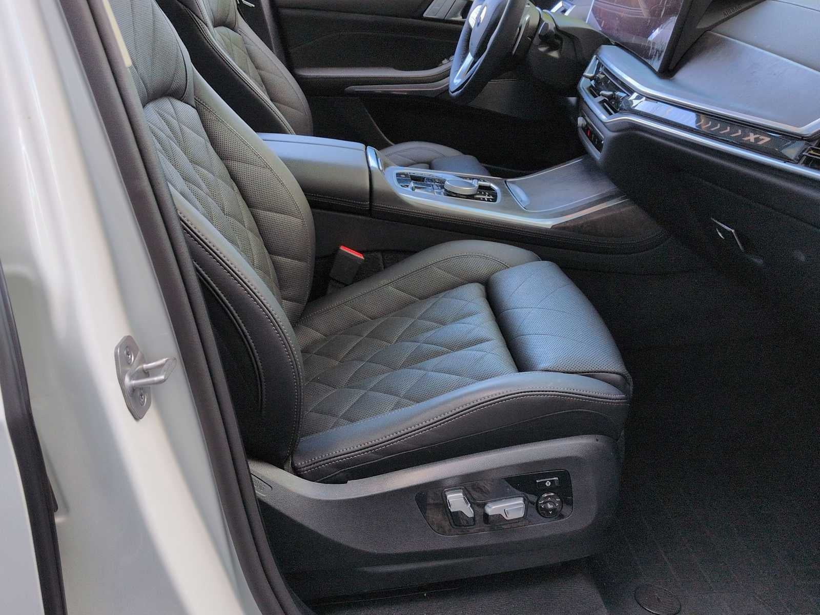 2026 BMW X7 xDrive40i xDrive40i