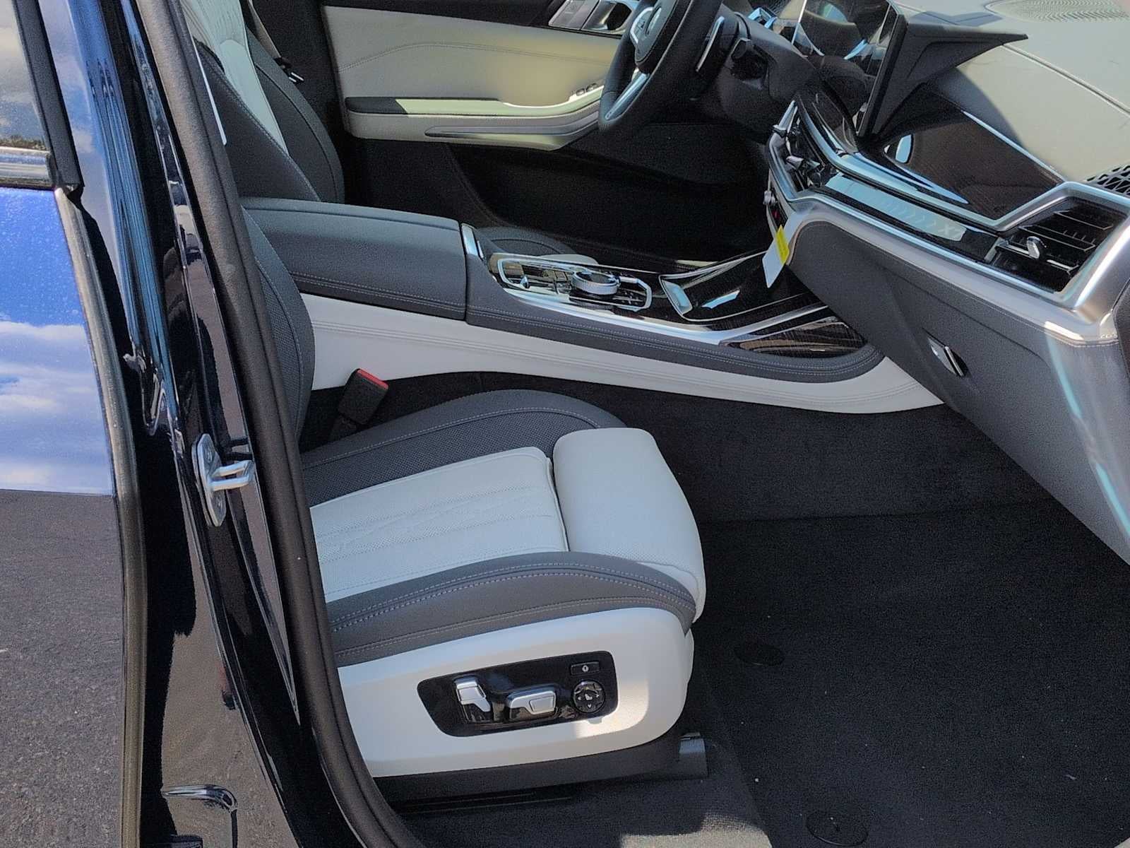 2027 BMW X7 xDrive40i xDrive40i