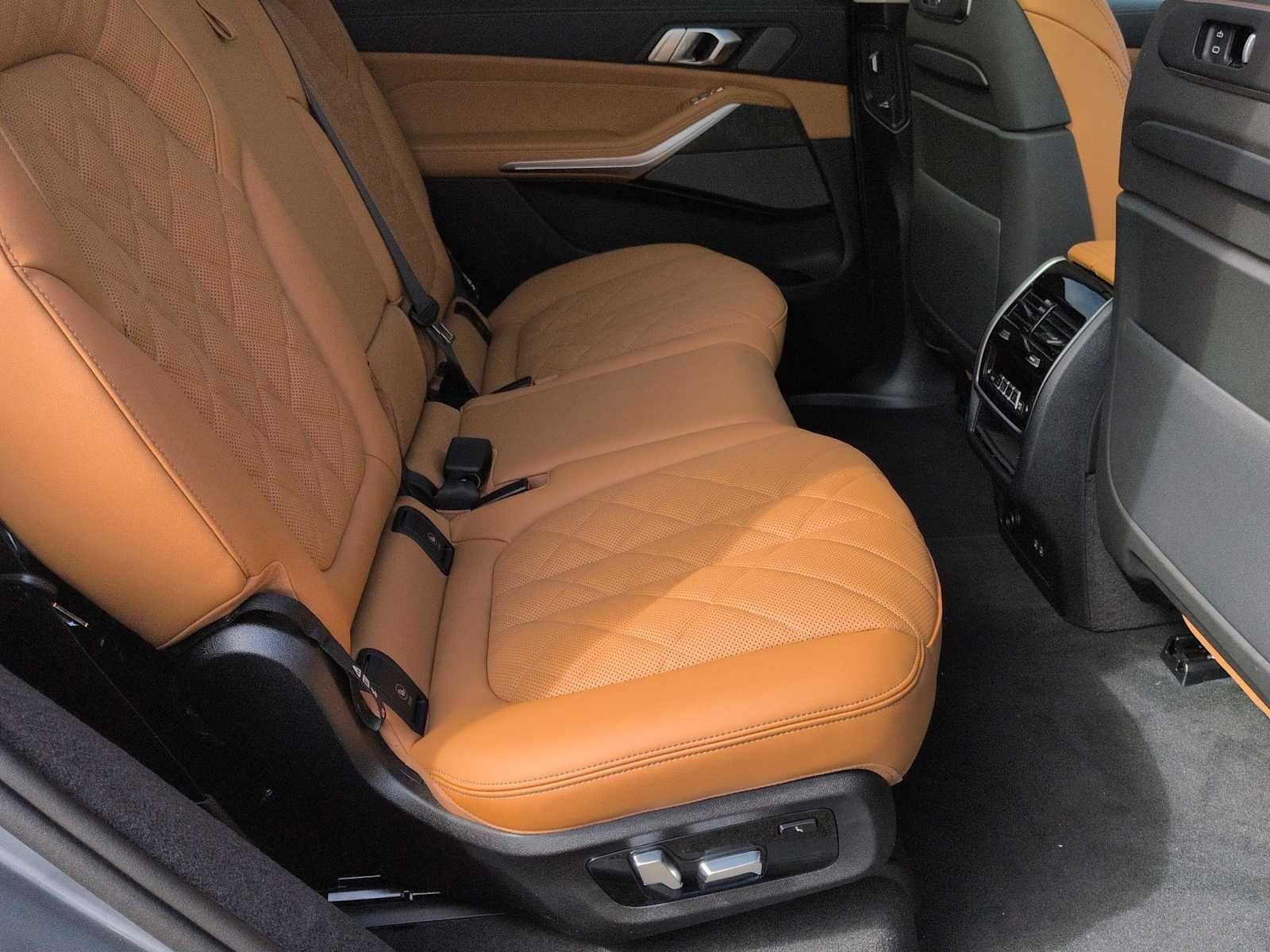 2026 BMW X7 xDrive40i xDrive40i