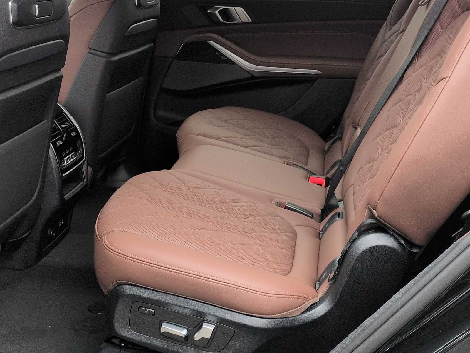 2027 BMW X7 xDrive40i xDrive40i