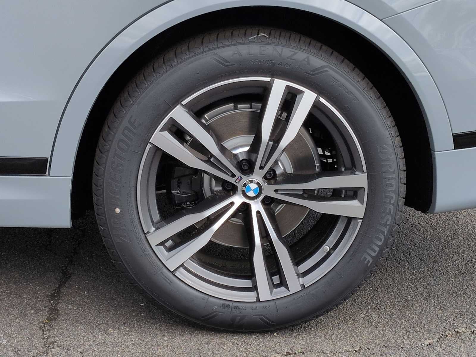 2026 BMW X7 xDrive40i xDrive40i