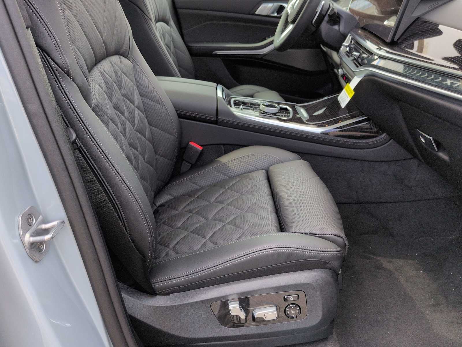 2026 BMW X7 xDrive40i xDrive40i