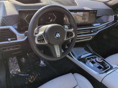 2025 BMW X7 xDrive40i