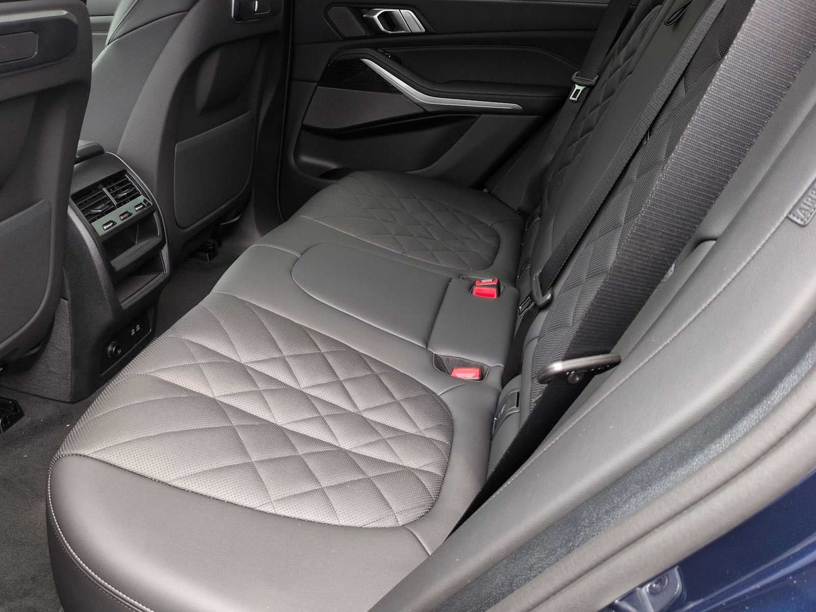 2026 BMW X5 xDrive40i xDrive40i