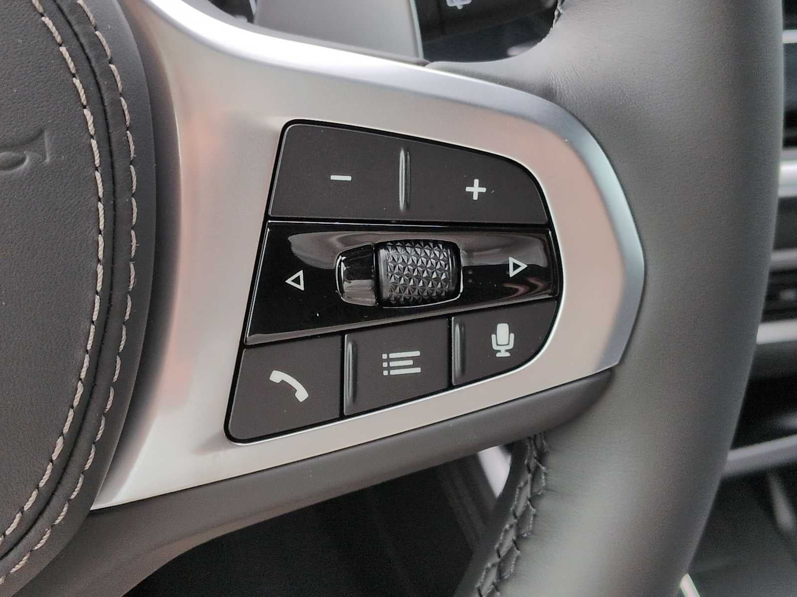 2026 BMW X5 xDrive40i xDrive40i