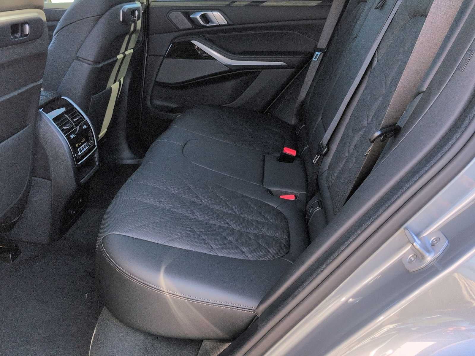 2026 BMW X5 xDrive40i xDrive40i