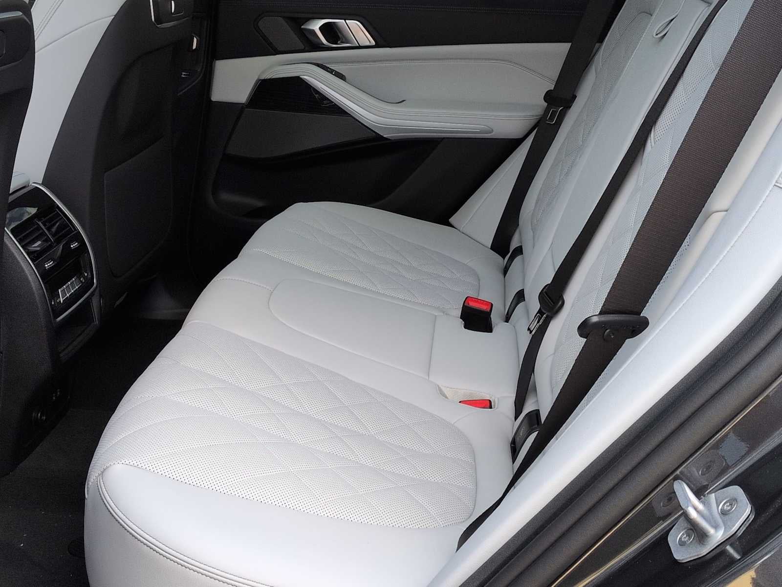 2026 BMW X5 xDrive40i xDrive40i