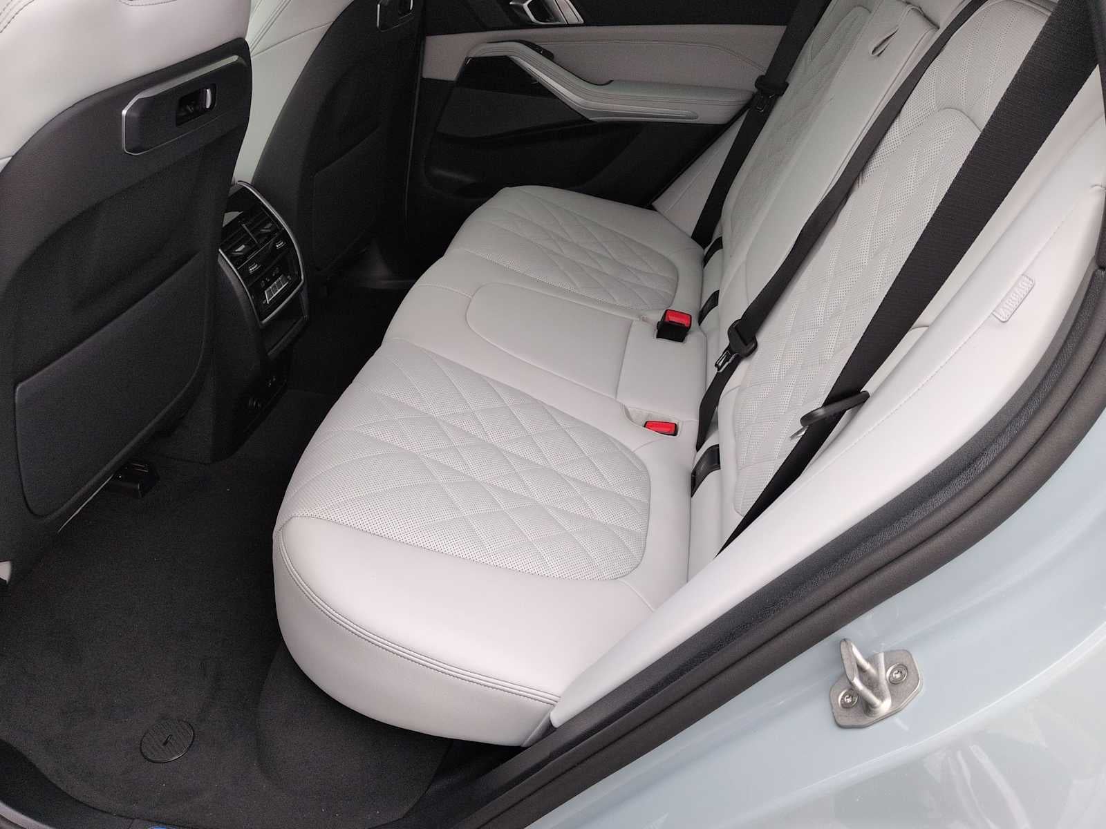 2026 BMW X5 xDrive40i xDrive40i