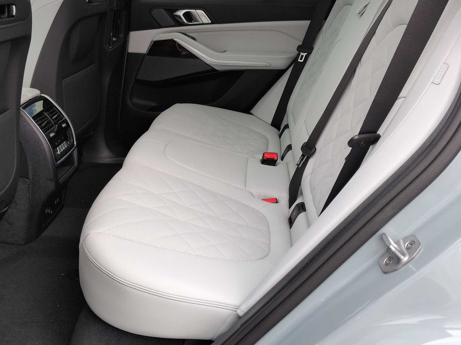 2026 BMW X5 xDrive40i xDrive40i