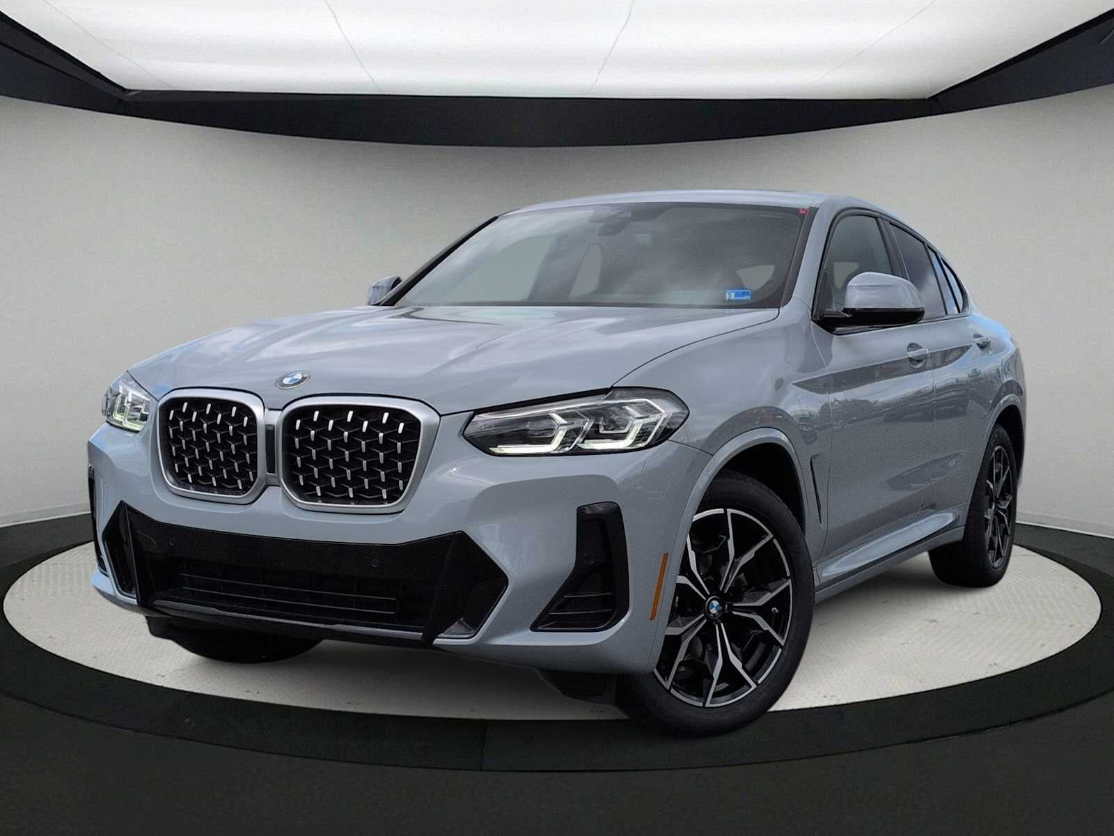 2023 BMW X4 xDrive30i's photo