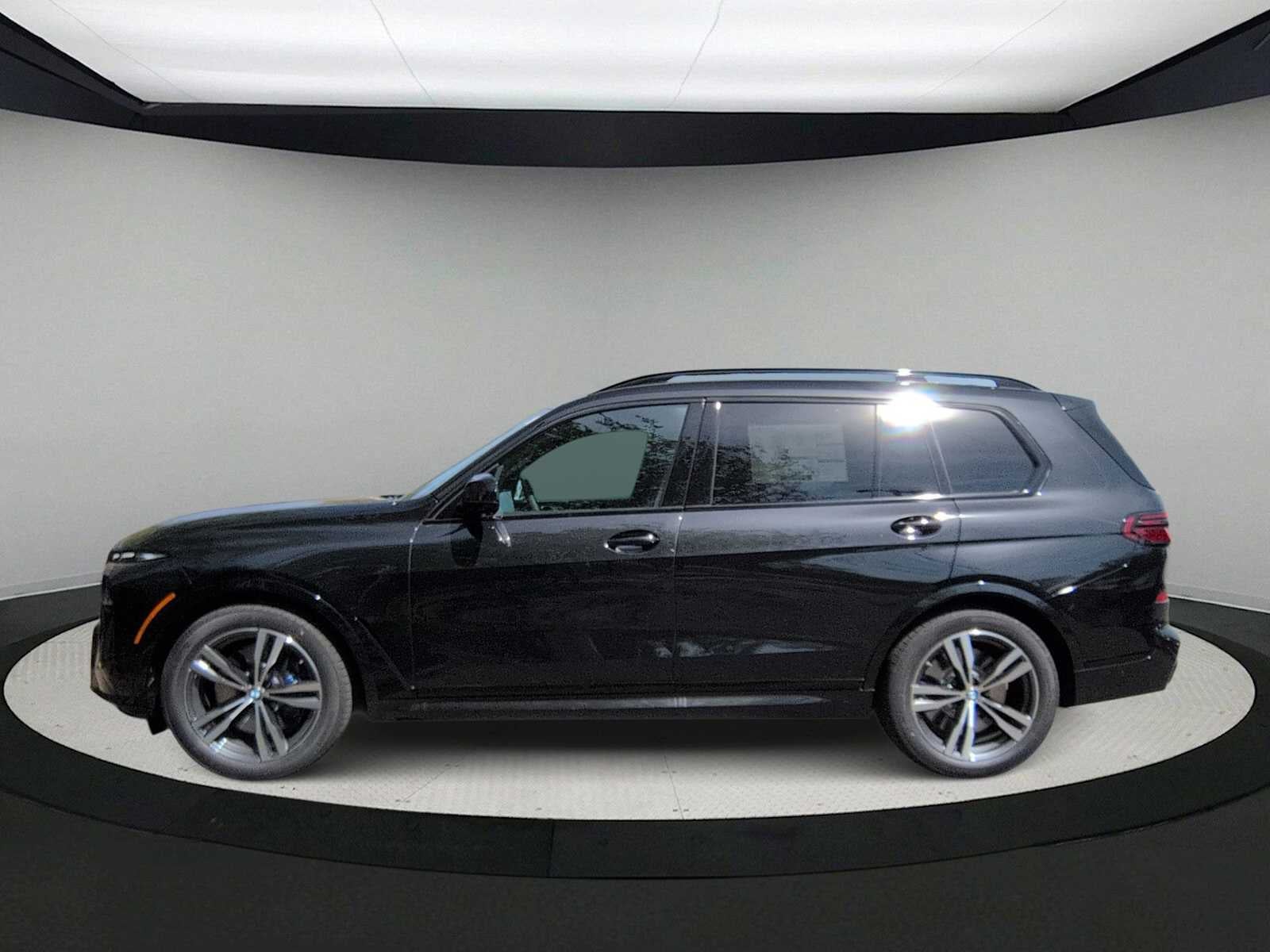 2027 BMW X7 M60i M60i xDrive