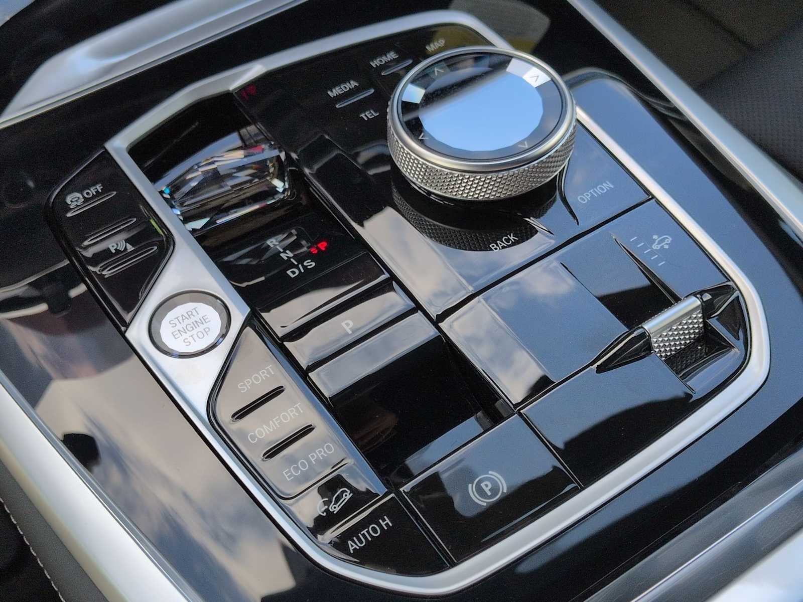 2027 BMW X7 M60i M60i