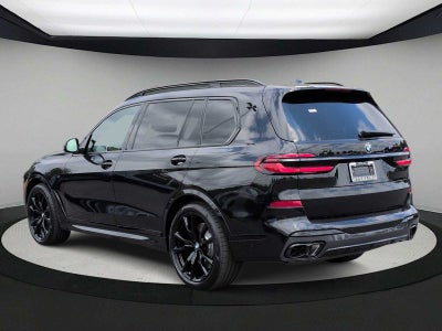 2027 BMW X7 M60i M60i