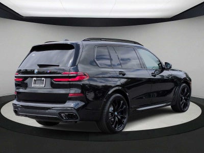 2027 BMW X7 M60i M60i