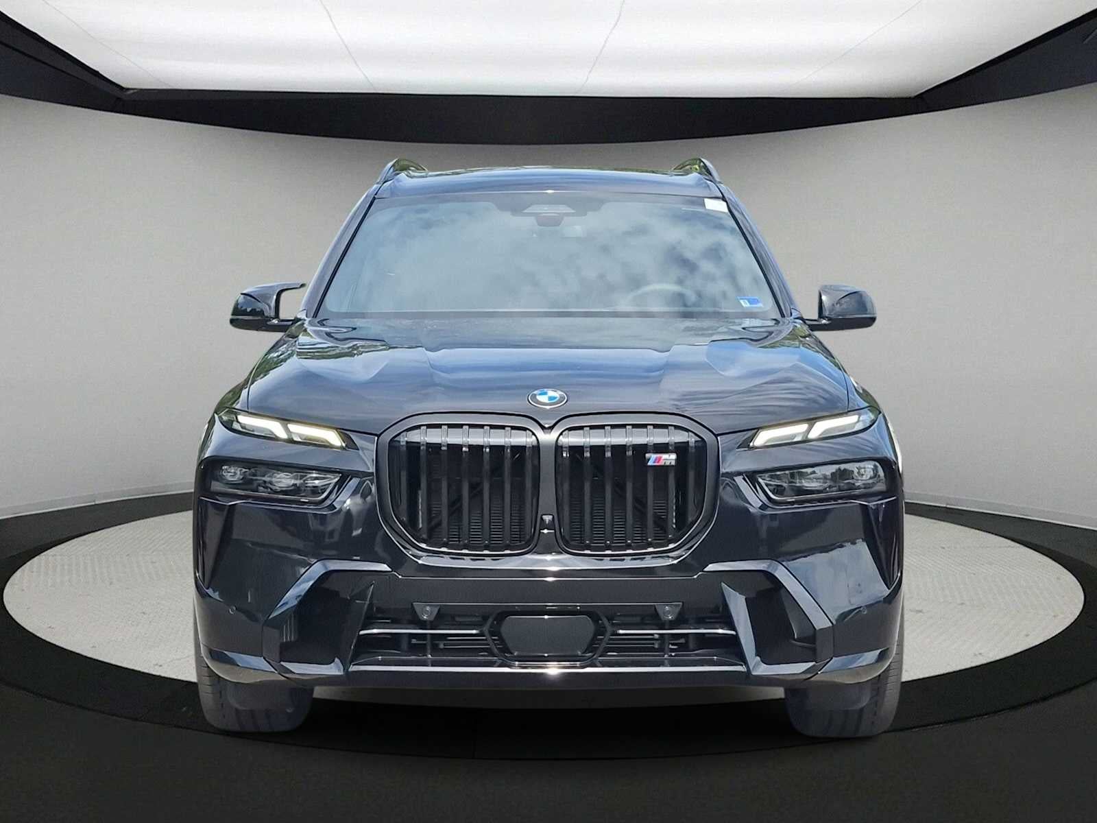 2027 BMW X7 M60i