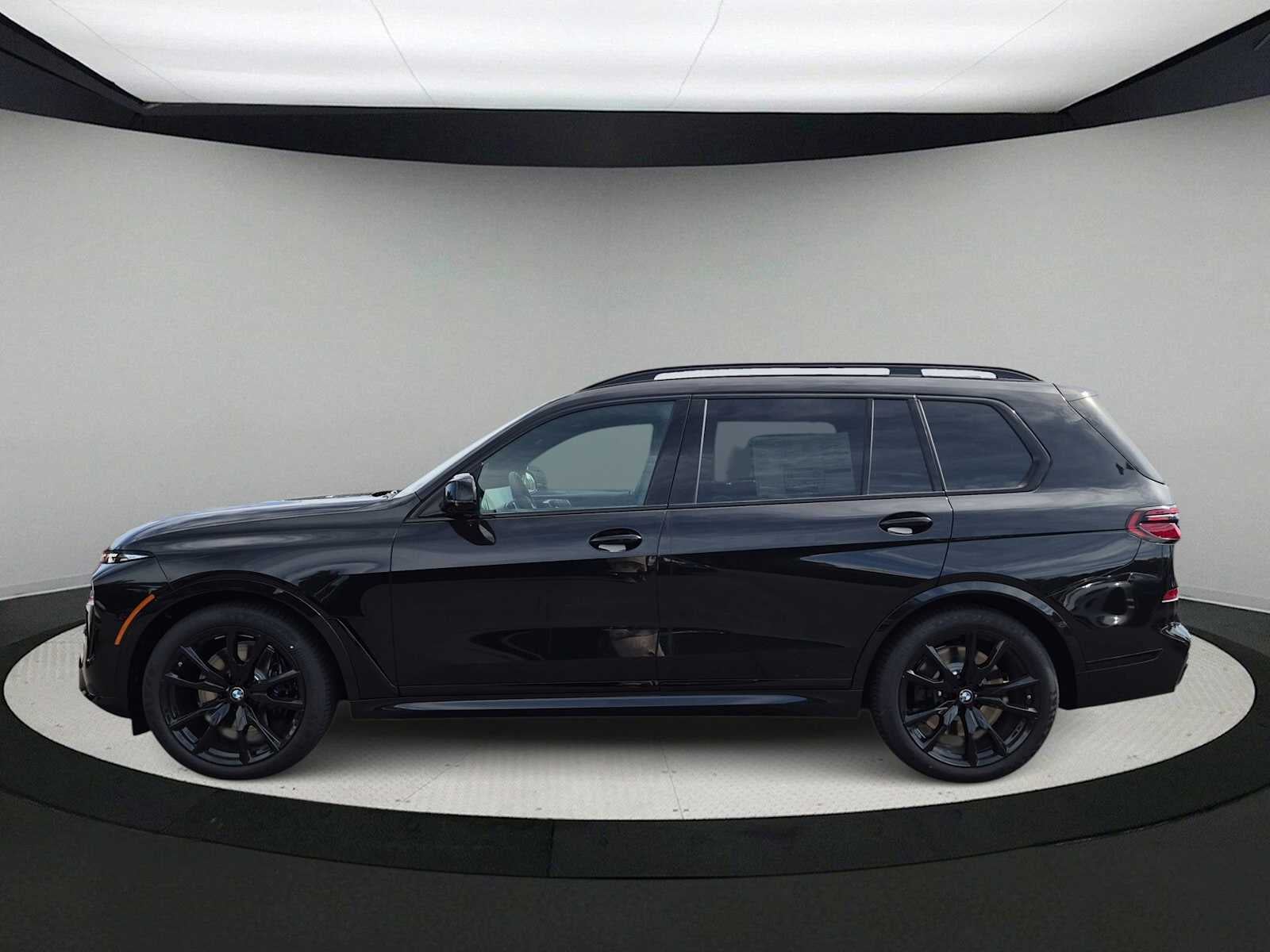 2027 BMW X7 M60i