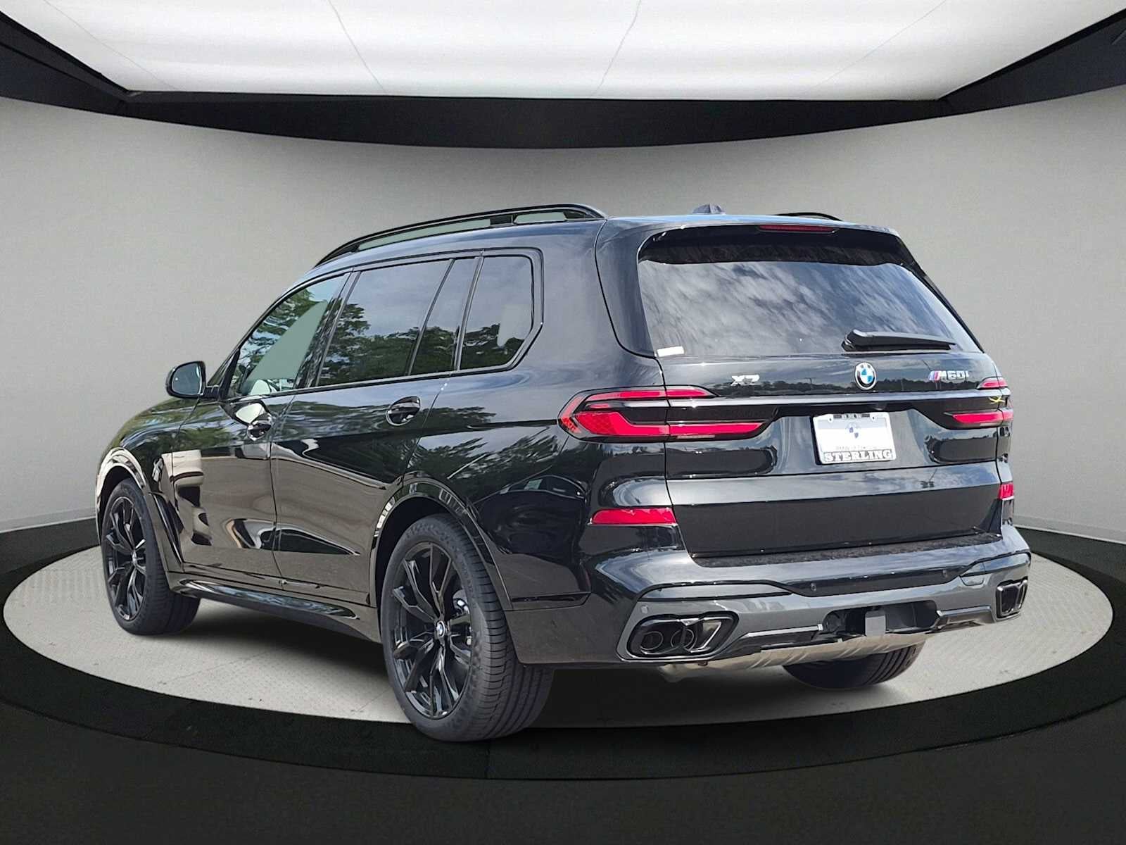 2027 BMW X7 M60i