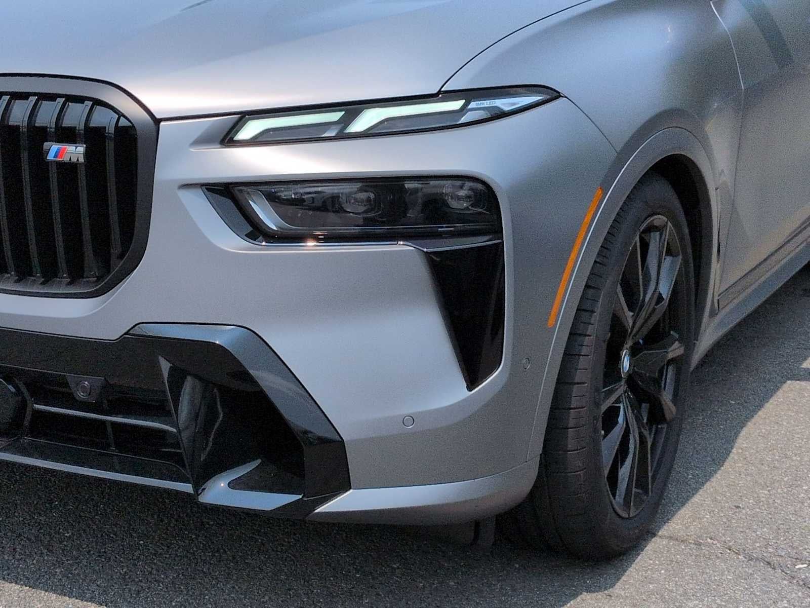 2027 BMW X7 M60i