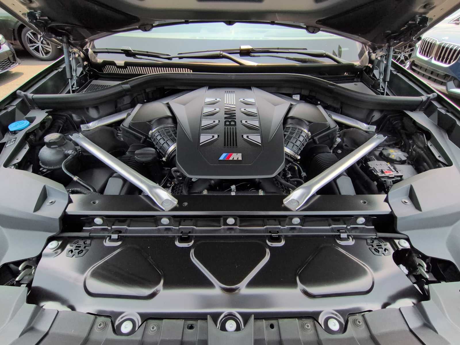 2027 BMW X7 M60i