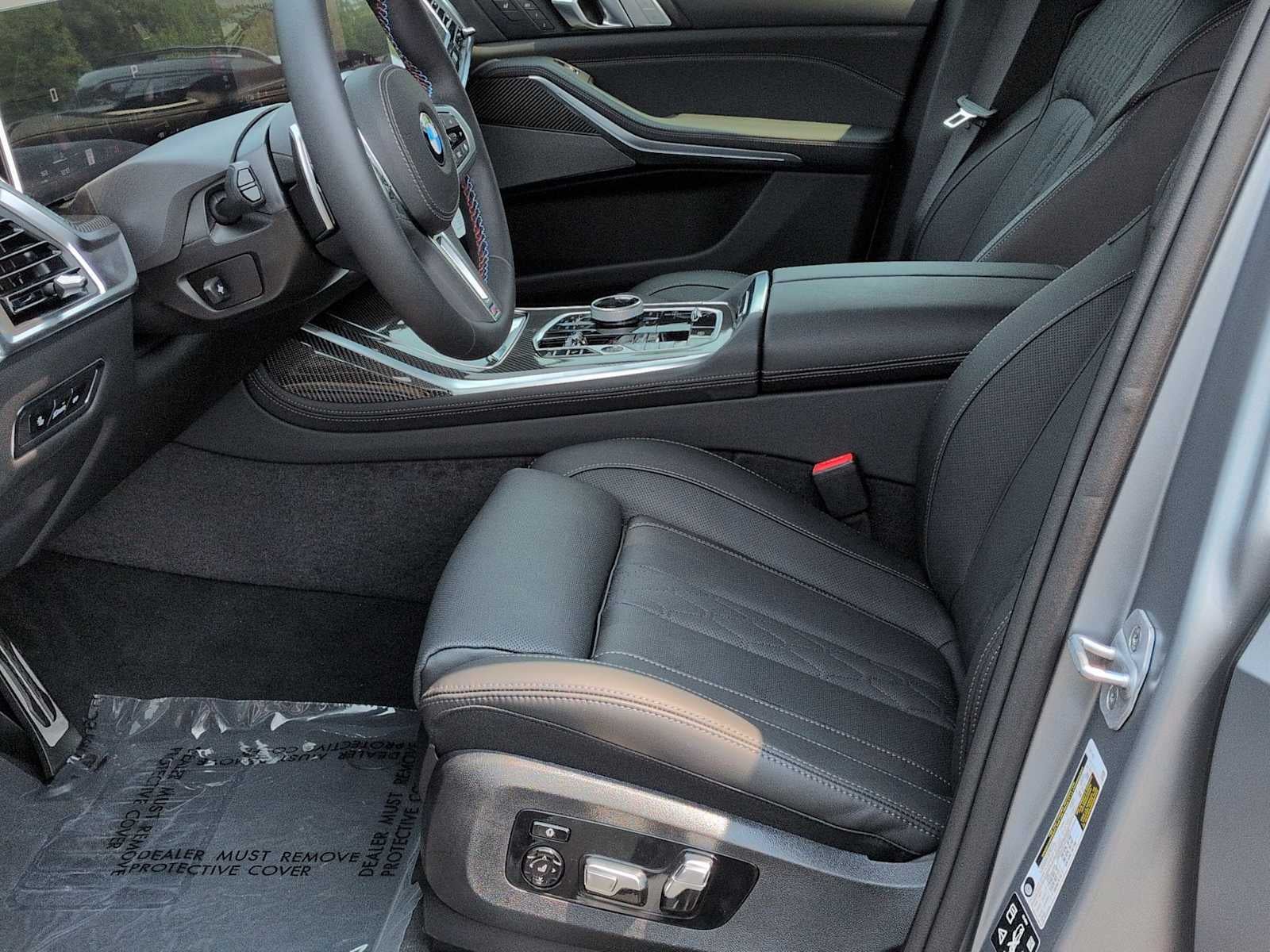 2027 BMW X7 M60i