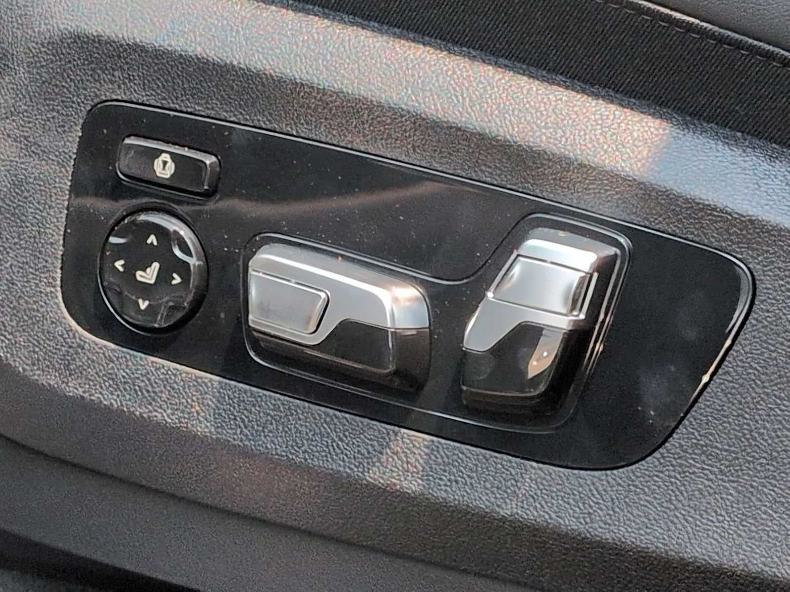 2027 BMW X7 M60i