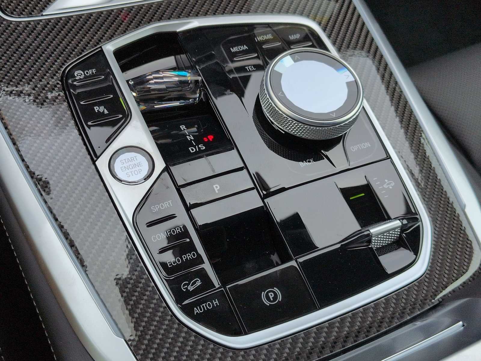 2027 BMW X7 M60i