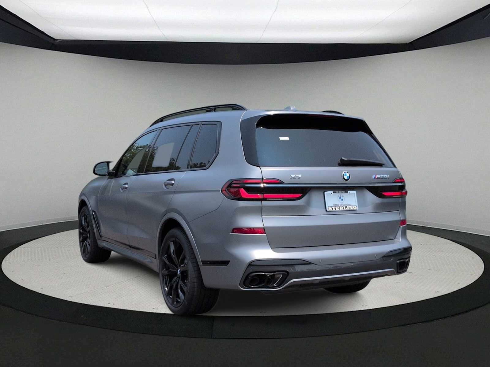 2027 BMW X7 M60i