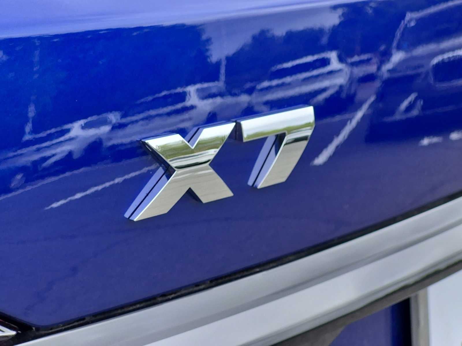 2027 BMW X7 M60i