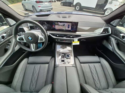 2027 BMW X7 M60i