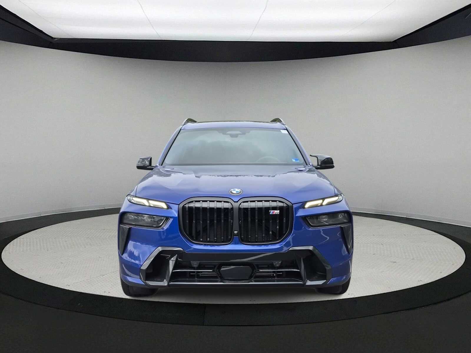 2027 BMW X7 M60i