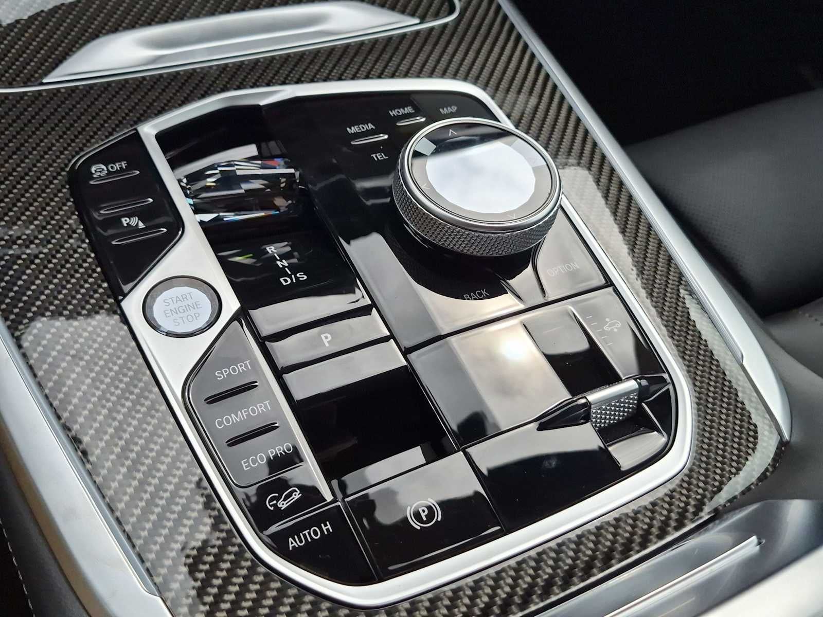 2027 BMW X7 M60i
