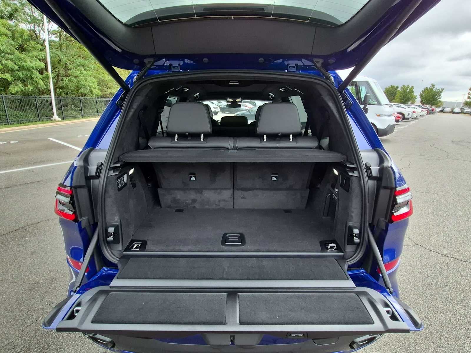 2027 BMW X7 M60i