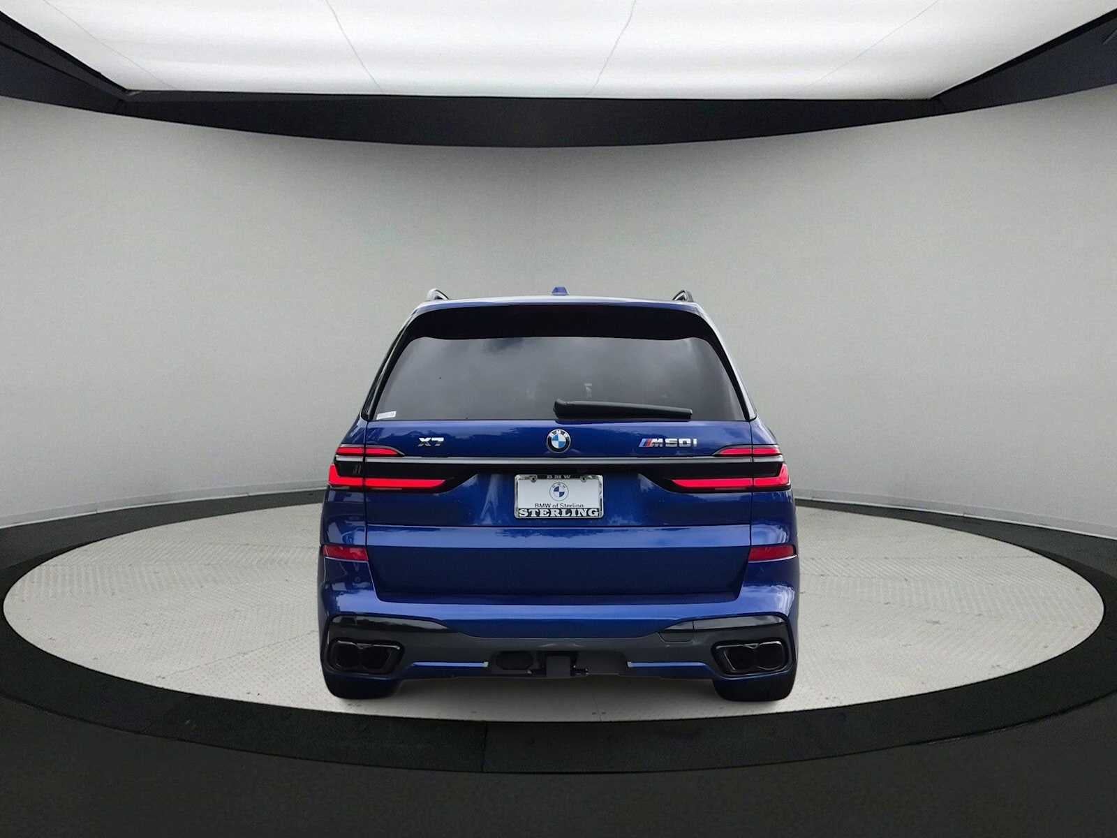 2027 BMW X7 M60i