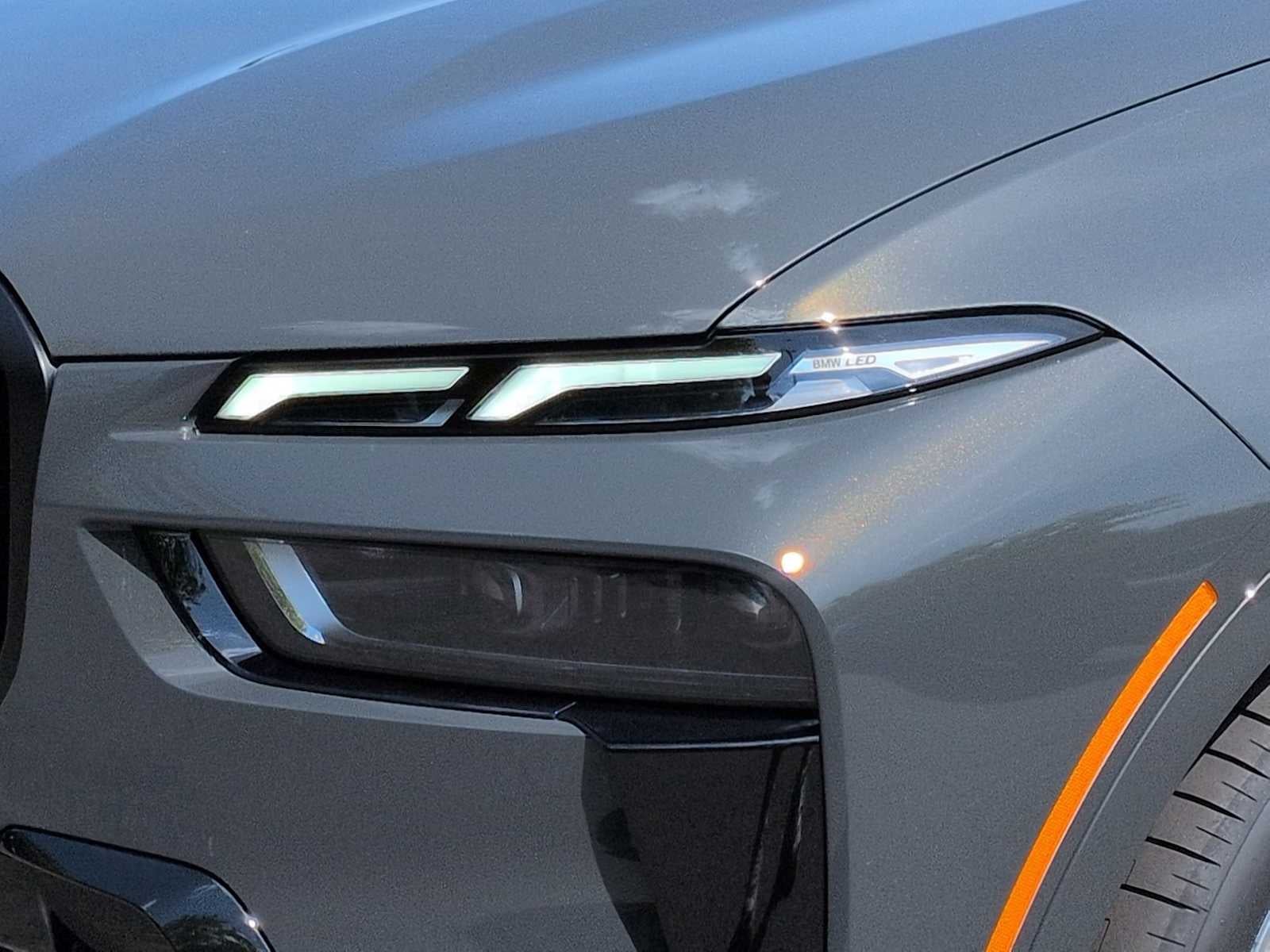 2027 BMW X7 M60i
