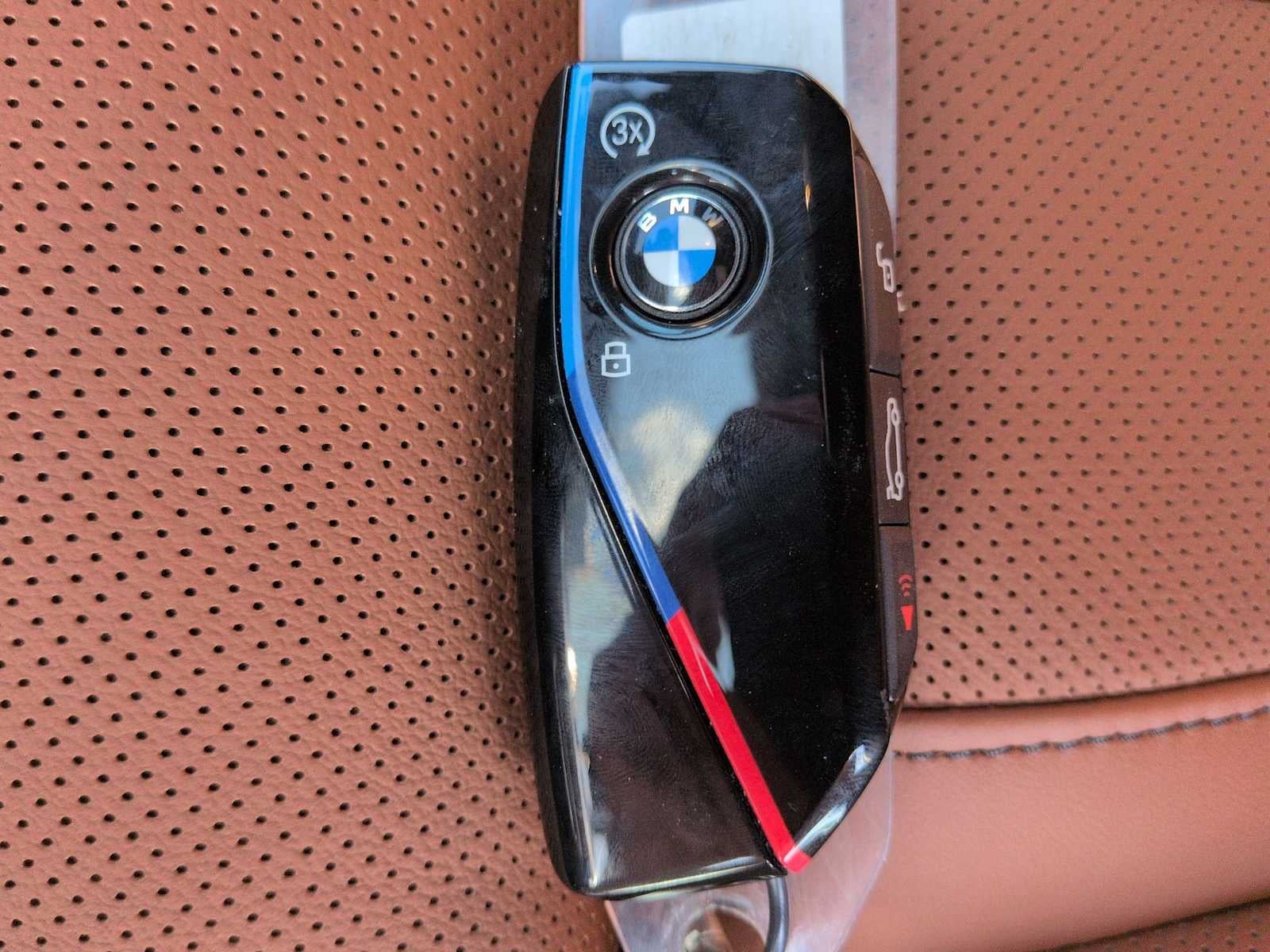 2027 BMW X7 M60i