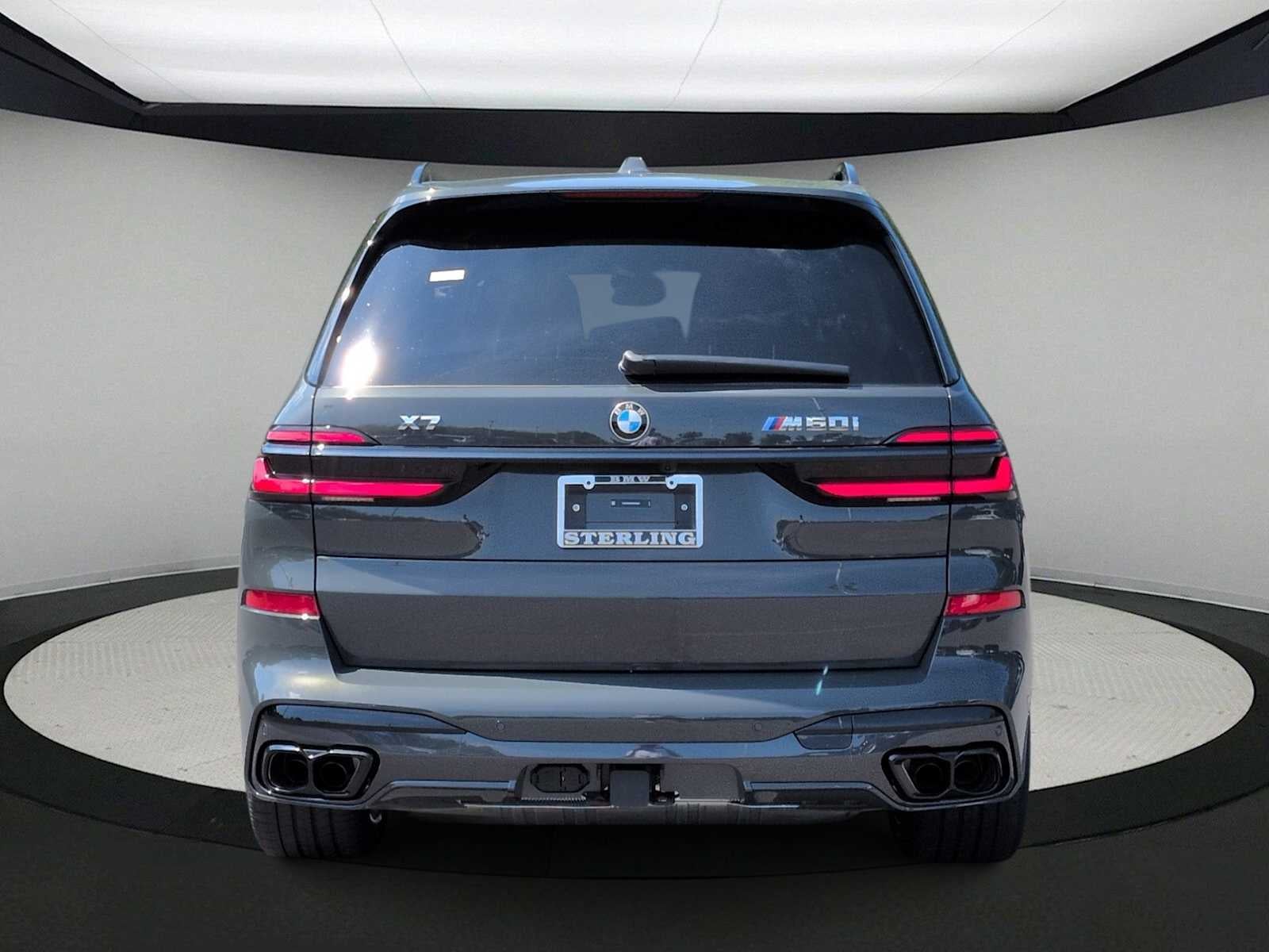 2027 BMW X7 M60i