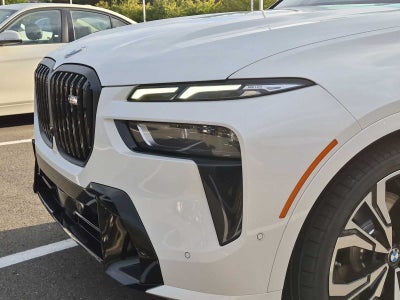 2027 BMW X7 M60i