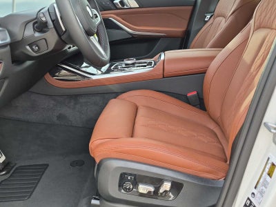 2027 BMW X7 M60i