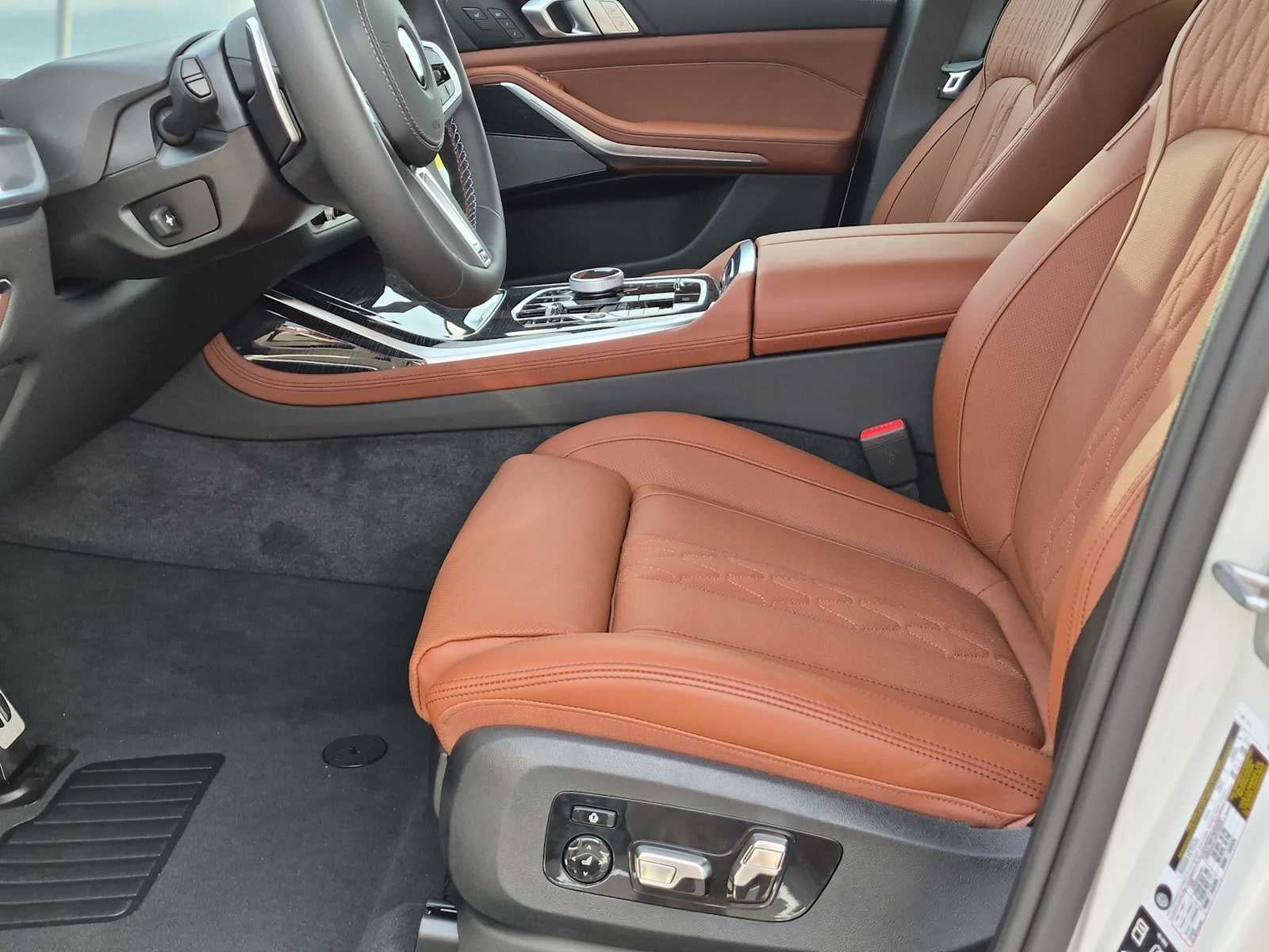 2027 BMW X7 M60i