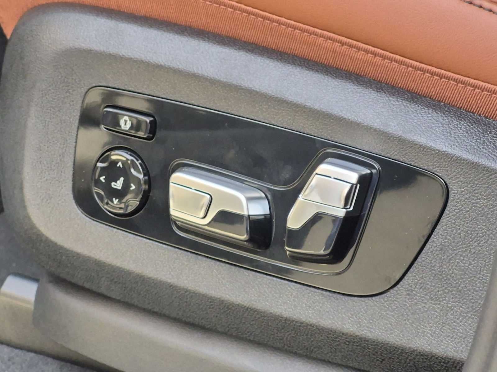 2027 BMW X7 M60i