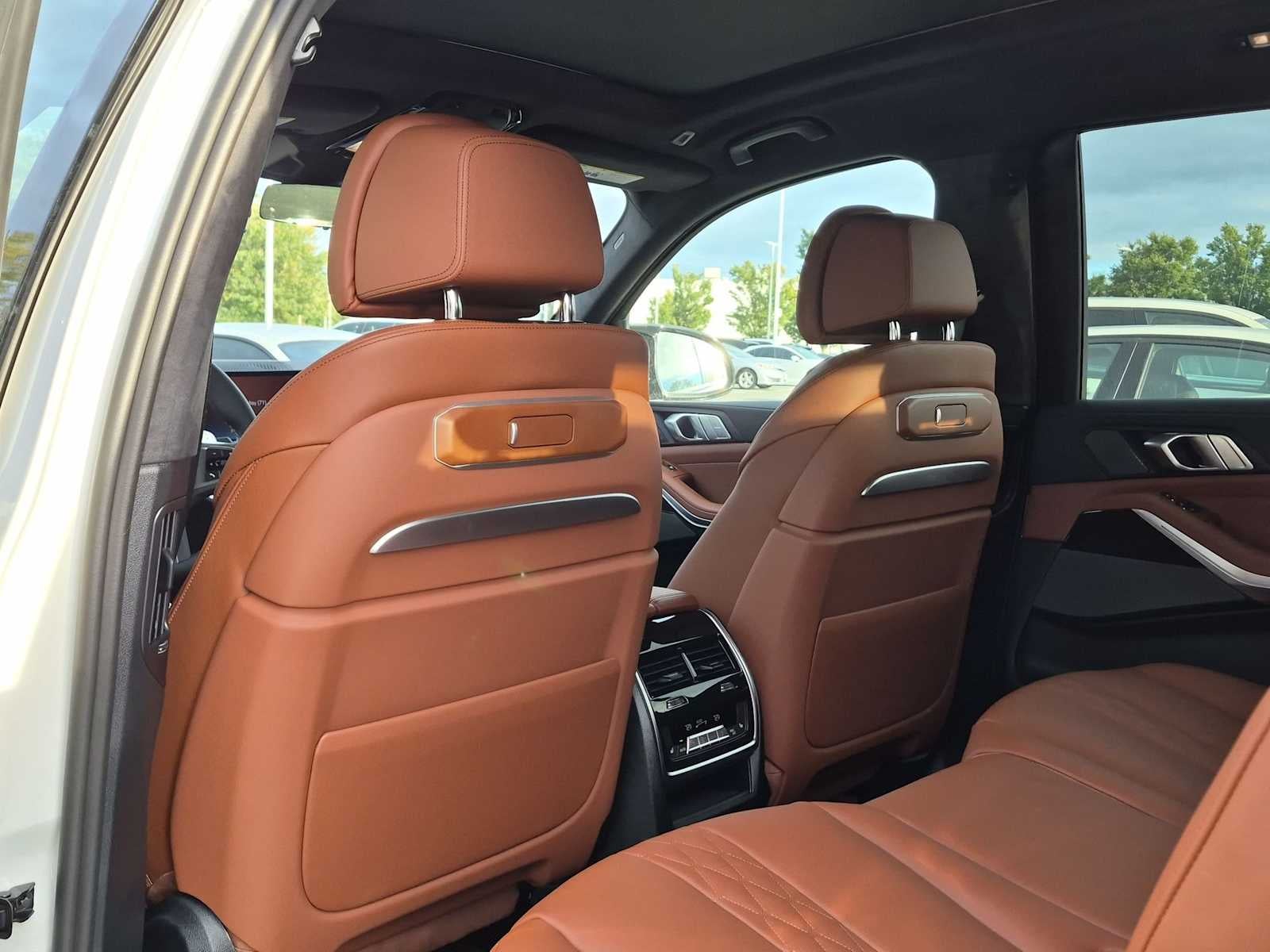 2027 BMW X7 M60i