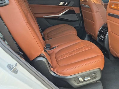 2027 BMW X7 M60i